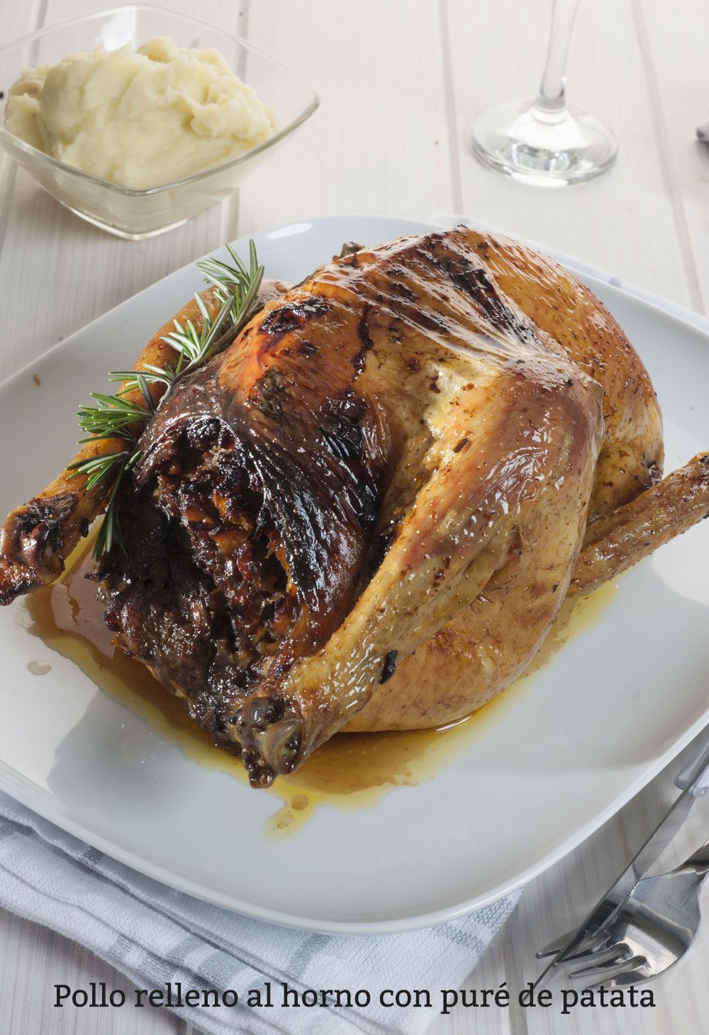 Poulet farci au four avec purée de pommes de terre