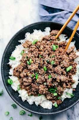 bols coréens de la viande de terre et du riz