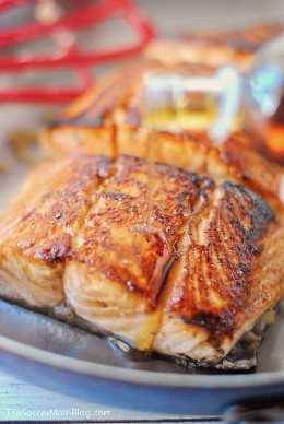 Cómo hacer salmón glaseado con arce fácil