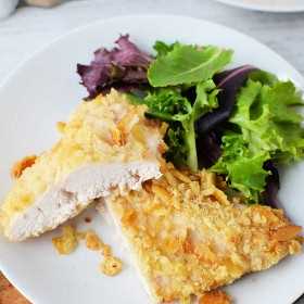 Try delicious Ritz Cracker chicken recipe for dinner tonight. If you have these buttery ritz crackers then you can make this delicious baked ritz chicken.