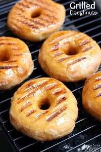21 cosas que no sabías que podías asar - Donuts a la parrilla