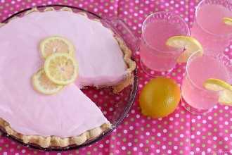   Pastel de limonada rosada congelada
