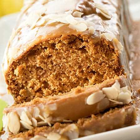 Caramel Apple Bread with Cinnamon and Nutmeg Recipe - Featured Image