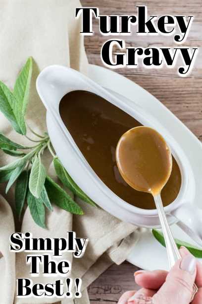 Salsa de Pavo - Simplemente lo mejor !! ¡Esta receta es fácil de hacer y te brinda excelentes resultados en todo momento! #turkey #gravy #turkeygravy