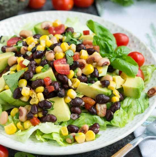 Avocado Black Eyed Pea Salad -This light and vibrant Avocado Black Eyed Pea Salad is also easy to put together and it