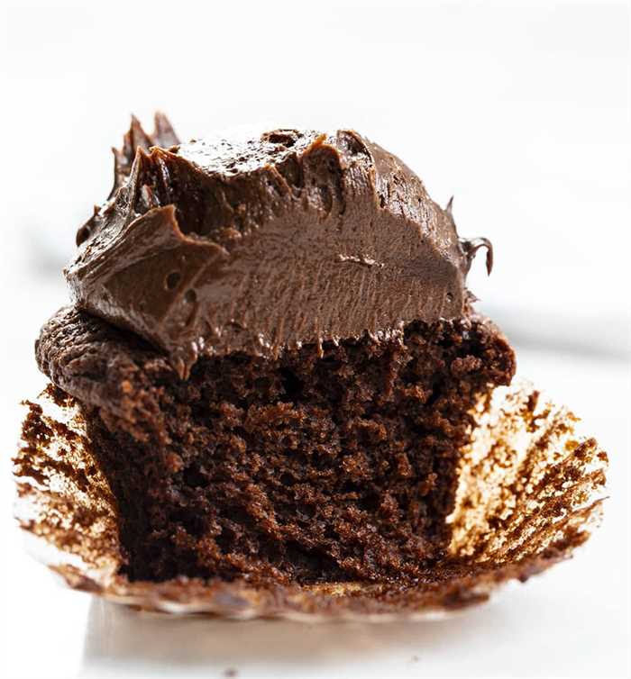 Chocolate Brownie Cupcake but into Showing Inside