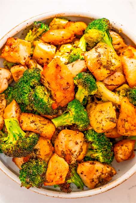 Sheet Pan Salt and Vinegar Chicken and Broccoli - If you like salt and vinegar chips, you