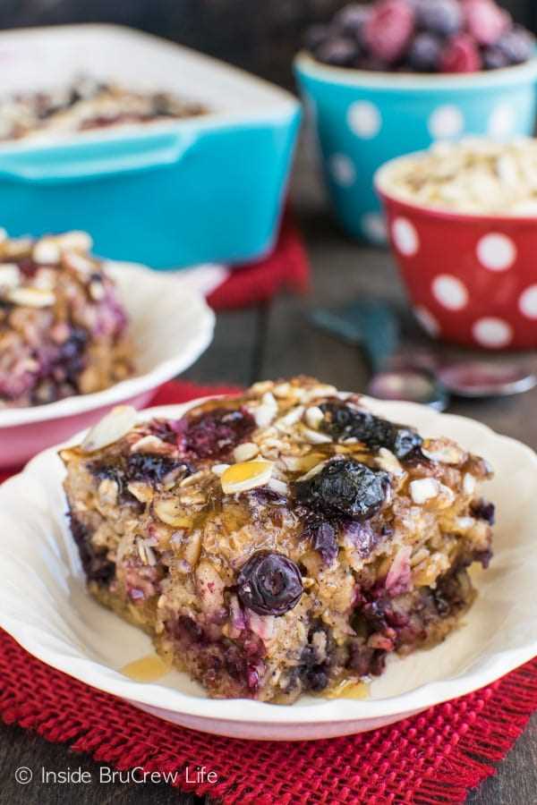 Almond Berry Baked Oatmeal - three kinds of berries and almonds give this oatmeal a delicious flavor! Great breakfast recipe!