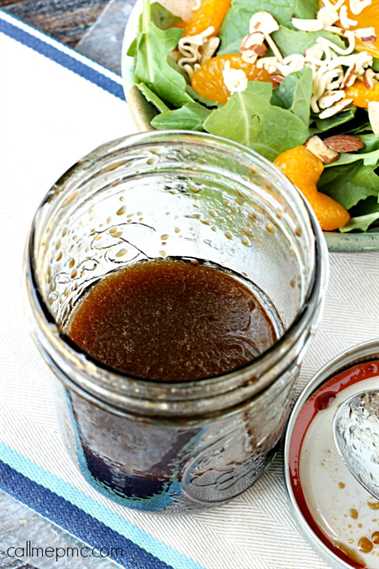 Mason Jar Salad Dressing Balsamic vinaigrette