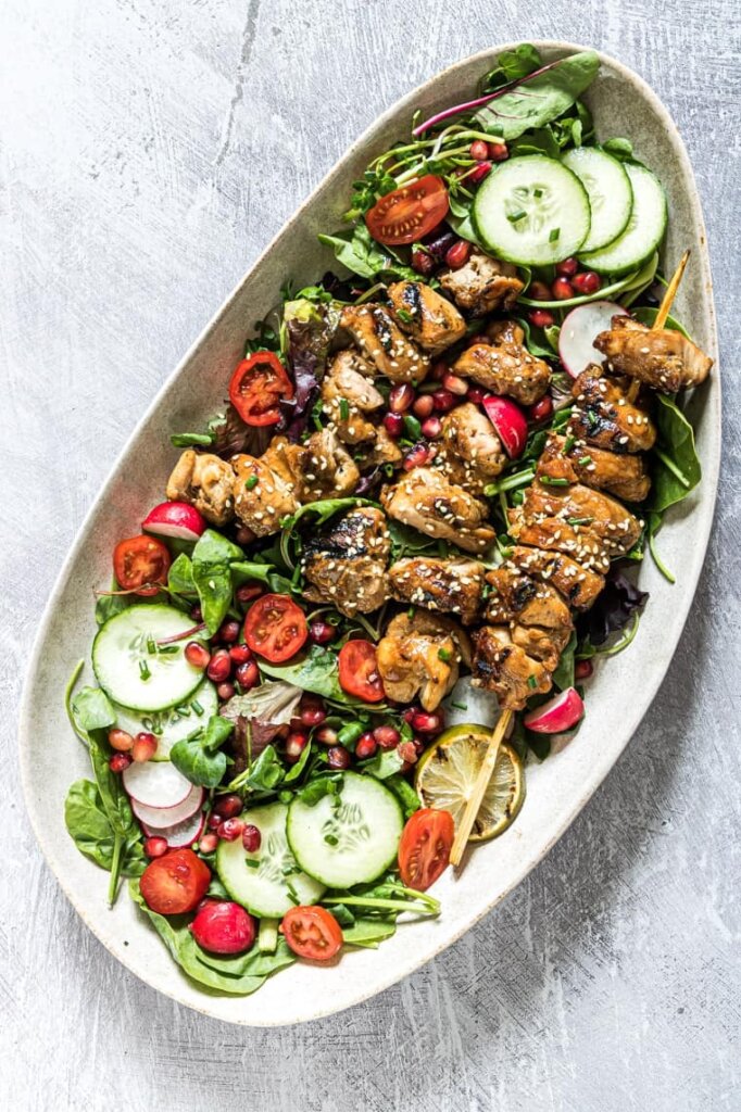 ensalada de pollo a la plancha con granada